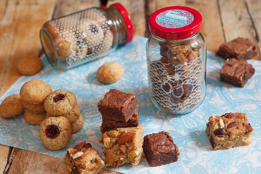 Blondies de banano, almendras, pistacho y chocolate
